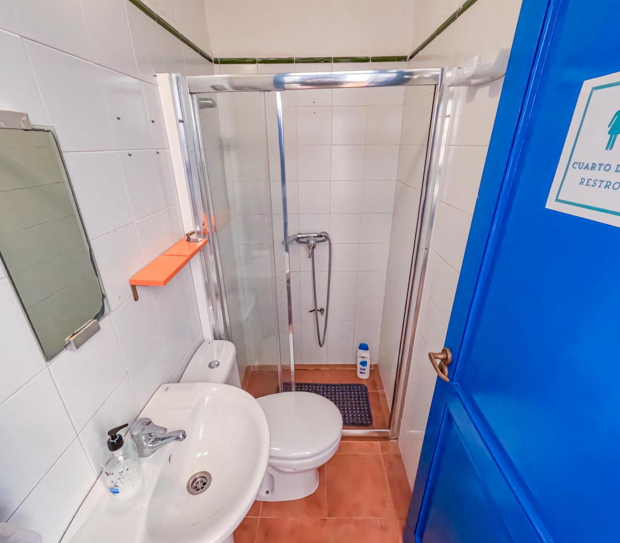 Alberg Ashavana Nest Hostel *
